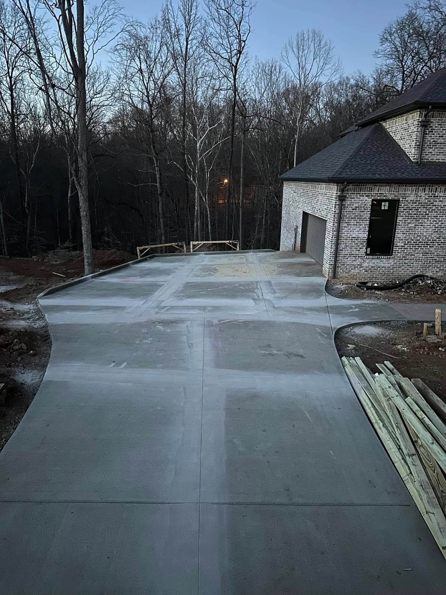 New residential concrete driveway in Clarksville, TN